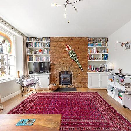 Veeve - Cosy In The Heart Of Angel Appartement Londen Buitenkant foto