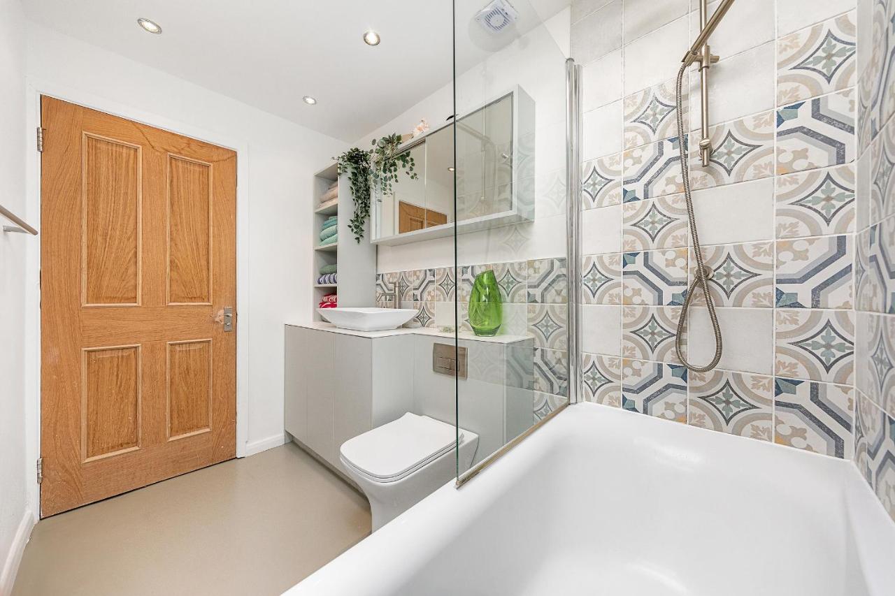 Veeve - Cosy In The Heart Of Angel Appartement Londen Buitenkant foto